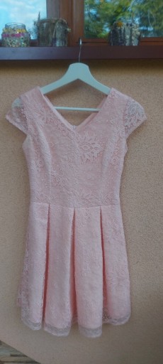 Zdjęcie oferty: Sukienka S 36 z koronki różowa