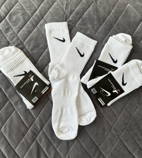 Zdjęcie oferty: Skarpetki Nike białe 1para