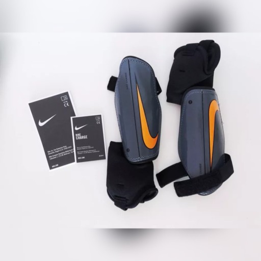 Zdjęcie oferty: NOWE nagolenniki - ochraniacze Nike