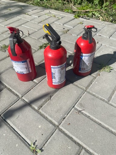 Zdjęcie oferty: „OGNIOCHRON” GAŚNICA PROSZKOWA SAMOCHODOWA DO POJAZDU 1KG