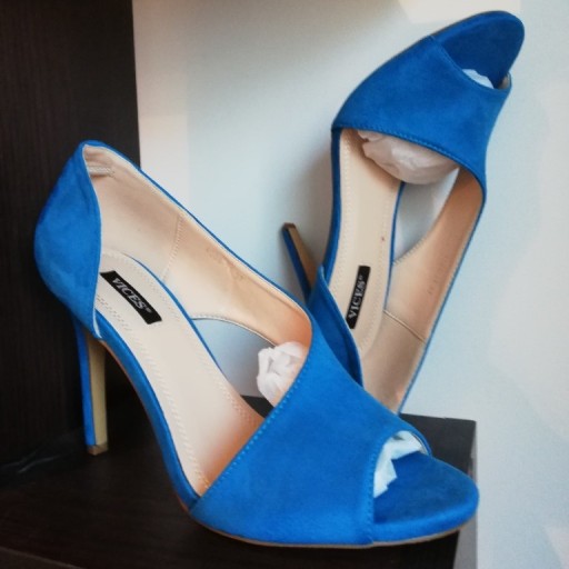 Zdjęcie oferty: Szpilki niebieskie, buty na obcasie, flausz, 37