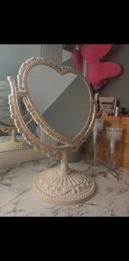 Zdjęcie oferty: Lusterko lustro w kształcie serca 