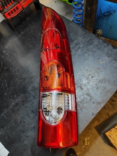 Zdjęcie oferty: Lampa tylnia prawą Renault Kangoo 03-08