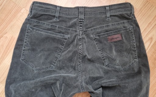 Zdjęcie oferty: Grafitowe Spodnie męskie jeans Wrangler W34L30
