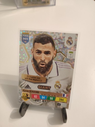 Zdjęcie oferty: FIFA 365 Panini zestaw kart Giant Karim Benzema