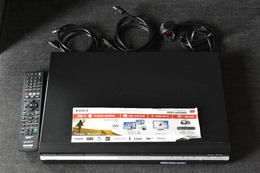 Zdjęcie oferty: SONY RDR-HXD995 - nagrywarka DVD (250GB) + pilot