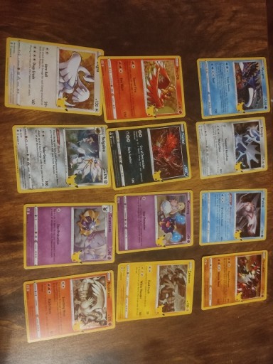 Zdjęcie oferty: Pokemon tcg celebrations zestaw 12 kart 