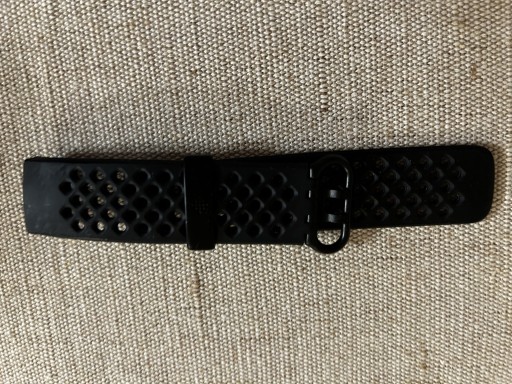 Zdjęcie oferty: Pasek do zegarka Fitbit Charge roz. S czarny ażur