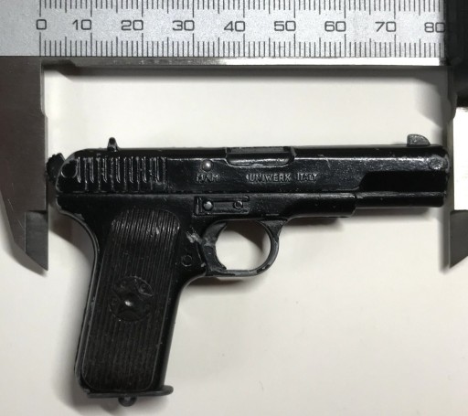 Zdjęcie oferty: Unikalny model pistoletu Tokariev TT33-skala 1:3