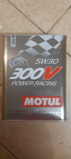 Zdjęcie oferty: Olej silnikowy MOTUL 300V POWER RACING 5w30 nowy 2