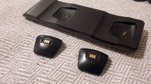 Zdjęcie oferty: Magnetyczna stacja dokująca na 2 pady PS4 PlayStation 4