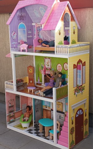 Zdjęcie oferty: Barbie Monster High Domek Lalki Kidkraft Wys 114cm
