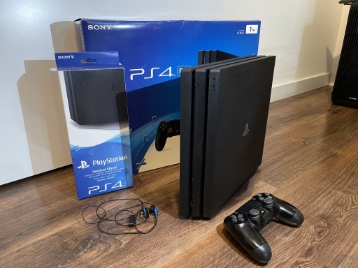 Zdjęcie oferty: PS4 Pro 1TB