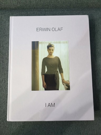 Zdjęcie oferty: Erwin Olaf - I Am - Nowy, Folia - Fotografia