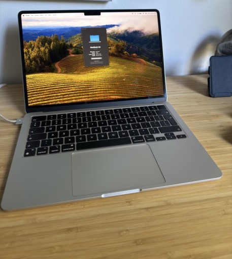 Zdjęcie oferty: MacBook Air 13’ M2 16gb ram,256GB, 93% bateria idealny