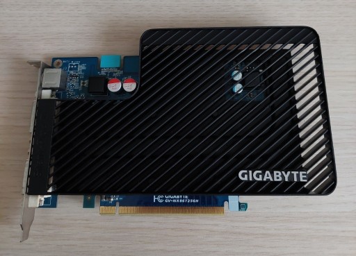 Zdjęcie oferty: Karta graficzna Gigabyte GeForce 8600 GT 256 MB