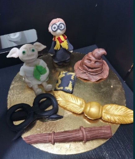 Zdjęcie oferty: Zestaw Harry Potter z masy cukrowej na tort 