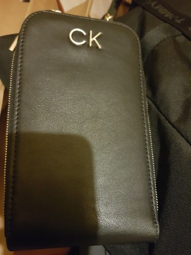 Zdjęcie oferty: CK Calvin Klein torebka na telefon karty saszetka