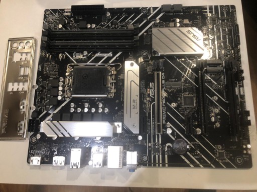 Zdjęcie oferty: Płyta główna ASUS PRIME H670-PLUS D4