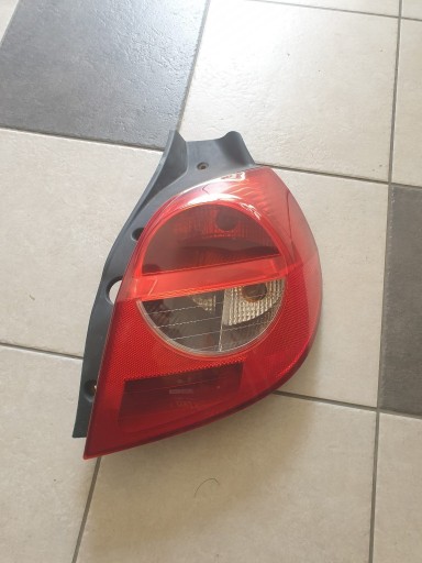 Zdjęcie oferty: Lampa prawy tył Renault Clio III HB