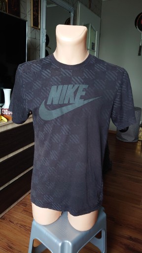 Zdjęcie oferty: Nike T-shirt Męski XS czarny szary duży znaczek 