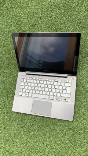 Zdjęcie oferty: Laptop Ultrabook Samsung NP740U3E