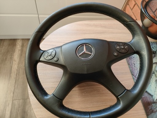 Zdjęcie oferty: Kierownica z poduszką Mercedes W204