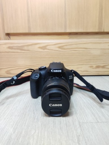 Zdjęcie oferty: Aparat fotograficzny Canon EOS 4000D
