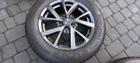 Zdjęcie oferty: Felgi z oponami mazda 16 cali 5x114,3 e.j.5 et45