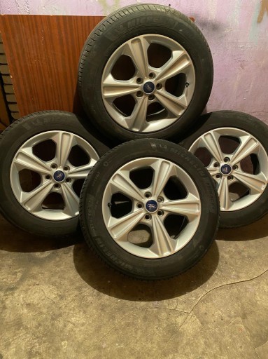 Zdjęcie oferty: Oryginalne koła letnie FORD KUGA 235/55/17 5x108