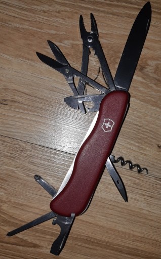 Zdjęcie oferty: Scyzoryk Victorinox Hercules