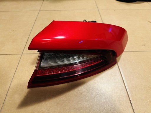 Zdjęcie oferty: Kia Stinger lampa prawa