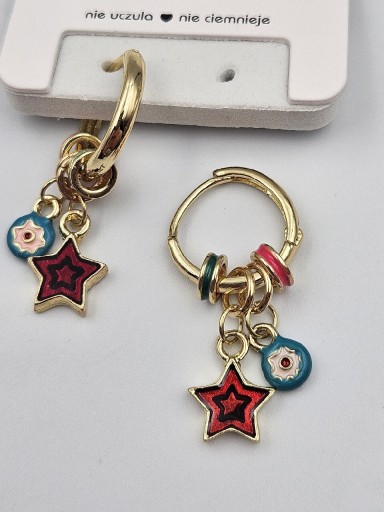 Zdjęcie oferty: Kolczyki 2 w 1 - kółka z kolorowymi zawieszkami