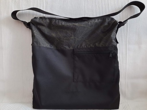 Zdjęcie oferty: torba czarna z paskiem regulowanym