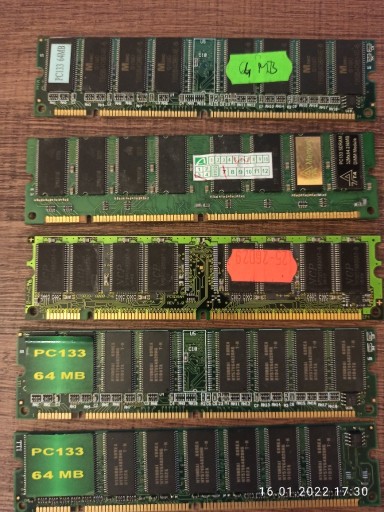 Zdjęcie oferty: Pamięci SDRAM 5sztuk PC133