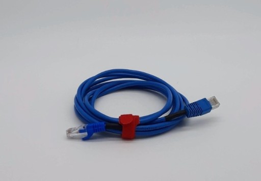 Zdjęcie oferty: Kabel sieciowy (patchcord) RJ-45 2,5 m, niebieski