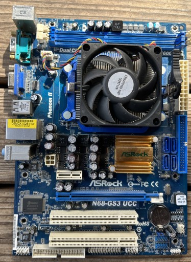 Zdjęcie oferty: Płyta główna ASROCK N68-GS3 UCC z procesorem AMD