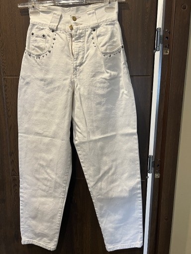 Zdjęcie oferty: Białe spodnie dżinsowe z wysokim stanem rozmiar 27