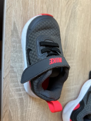 Zdjęcie oferty: Buty Nike rozmiar 21