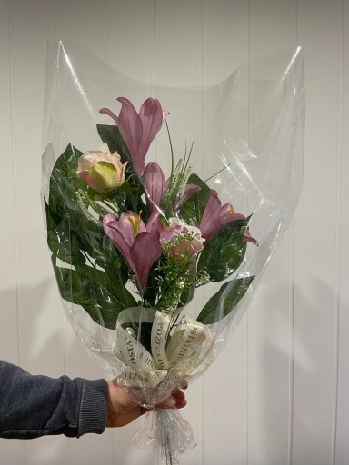 Zdjęcie oferty: Bukiet wiązanka na grób pogrzeb 65cm fiolet lilia