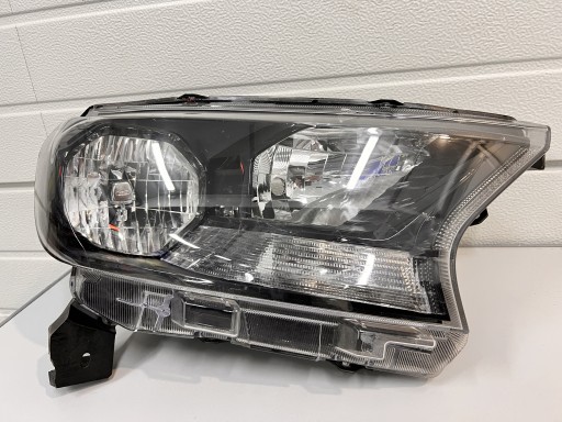 Zdjęcie oferty: Ford Ranger reflektor Lampa Prawa