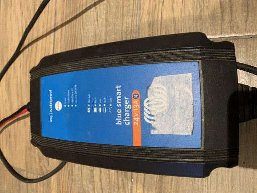 Zdjęcie oferty: Ładowarka do akumulatora Blue Smart Charger21v/13A