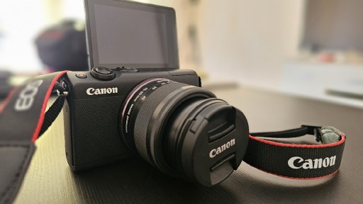 Zdjęcie oferty: Canon EOS M100 Aparat Fotograficzny +torebka +etui