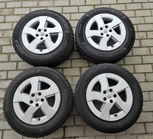 Zdjęcie oferty: Kompleta Alufelgi opony 15" toyota Prius Michelin 