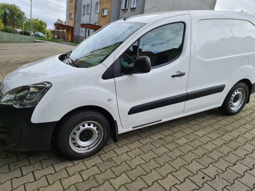 Zdjęcie oferty: Citroen Berlingo 1,6 benzyna 30000km 2018r.