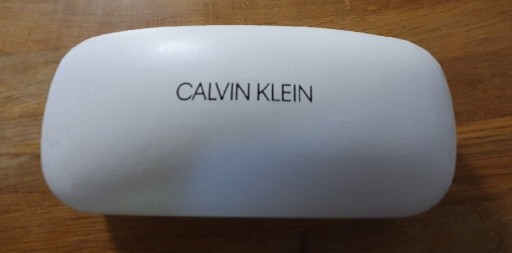 Zdjęcie oferty: Sprzedam okulary przeciwsłoneczne CALVIN KLEIN 