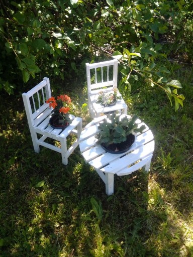 Zdjęcie oferty: 2 krzesełka i stolik na kwiatek ozdoba do domu, ogrodu