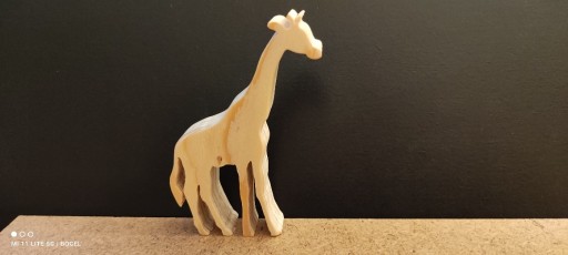 Zdjęcie oferty: Figurka z drewna, żyrafa