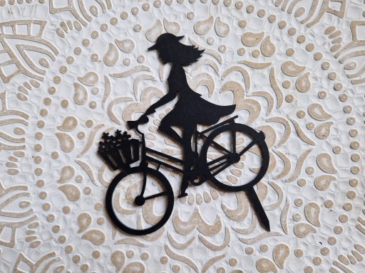 Zdjęcie oferty: Topper do tortu kobieta na rowerze dekoracja