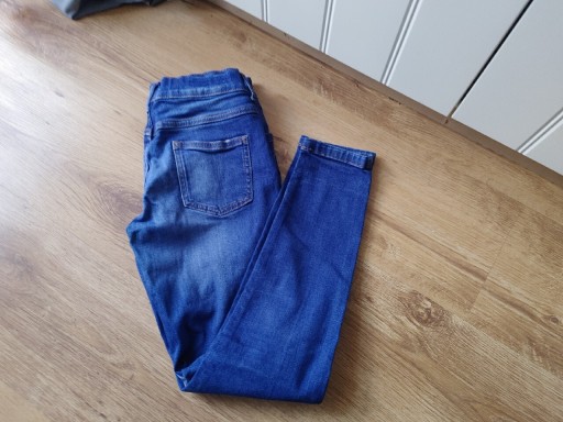 Zdjęcie oferty: F&F Spodnie dzinsowe niebieskie 152cm 9l bdb